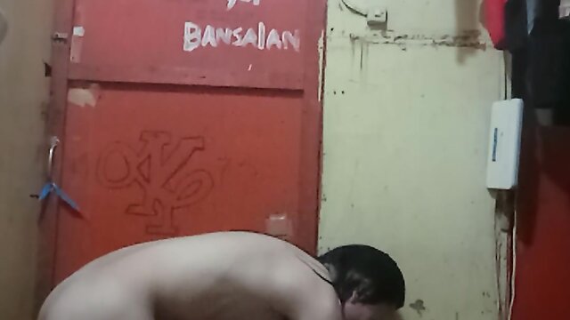 The queens beauty knows no bounds