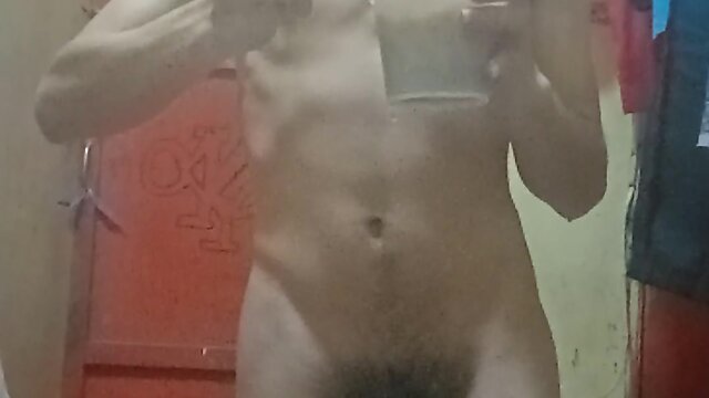 Amazing skills of the queen, looks like shes been doing this for a while