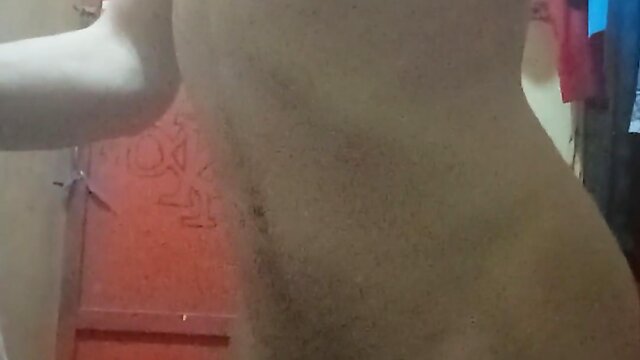 Amazing skills of the queen, looks like shes been doing this for a while