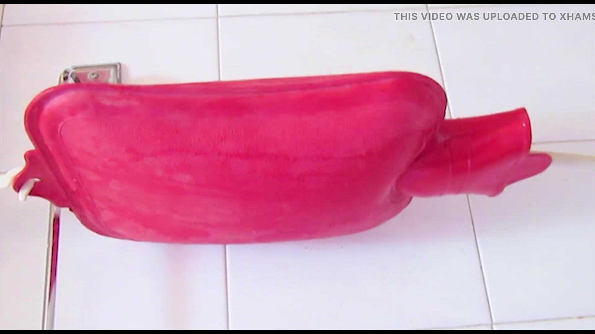 Kellystar518 receives an enema: a personal experience
