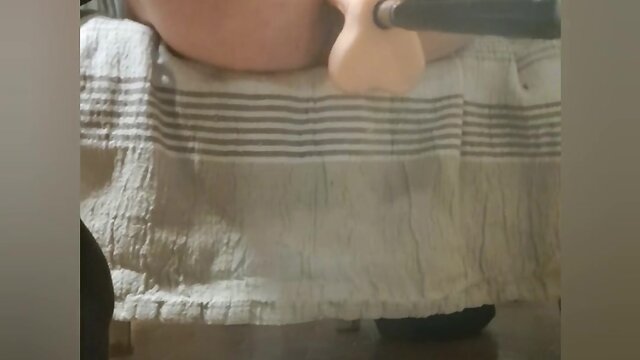 Sissy play on the sex machine with ambratrav