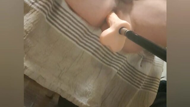 Sissy play on the sex machine with ambratrav