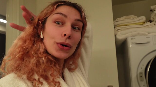 Vlogging from my new apartment: a day in my home