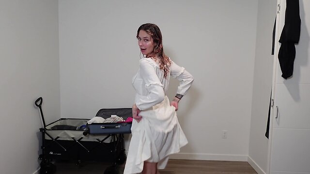 Vlogging from my new apartment: a day in my home