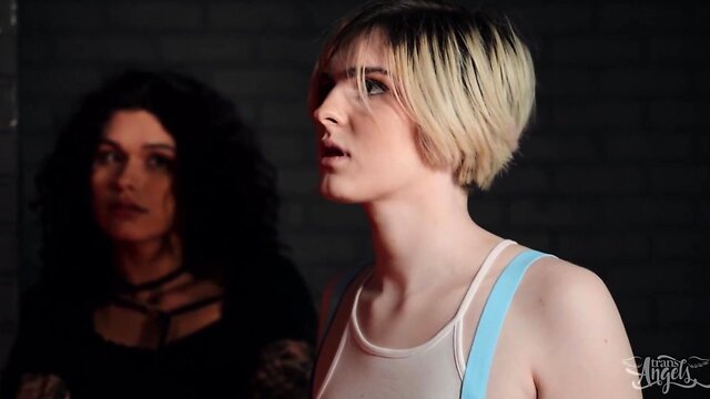 Halloween threeway with ts ella hollywood, alisia, and dante colle on transangels