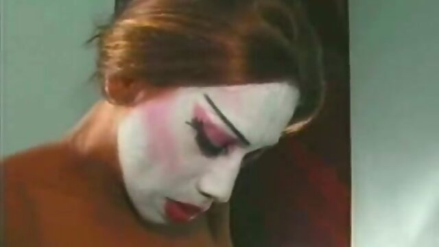 Geisha tranny tops another shemale