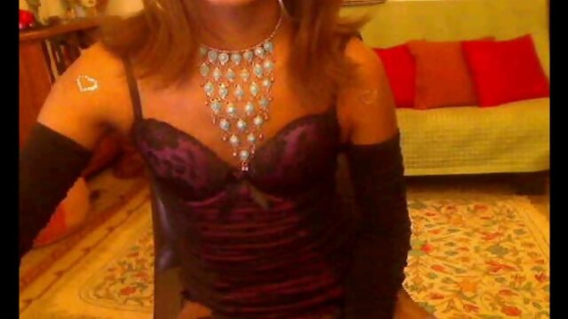 Arousing Amateur Crossdresser: Solo Jerking and Masturbation