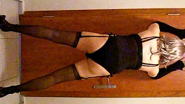 Seductive Lingerie & Stockings: Amateur Video