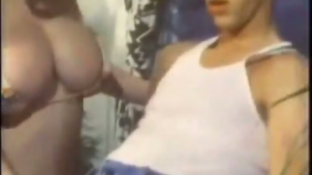 Retro Seduction: Vintage Moves & Sultry Sex Scenes