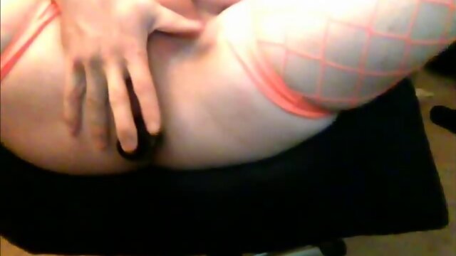 Exploring the Limits: An Amateur Anal Dildo Video