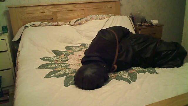 Leather and Crossdressing -- Self Bondage!