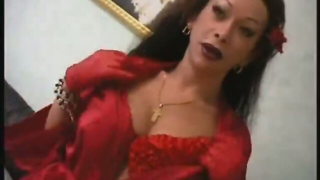 Italian mature TS showing off and fucked