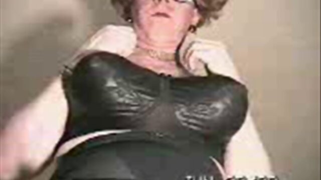 JOANNE SLAM - REDHEAD TRANNY BABE