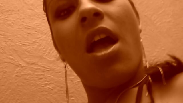 Tranny Alana Ferreira