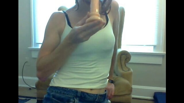 Exploring Passionate Intimacy: Amateur Homemade Solo Video