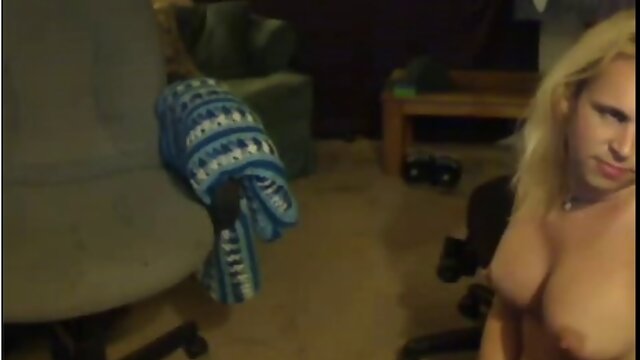 A Hot and Steamy Encounter: Amateur Shemale Porn