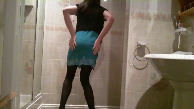 Sizzling Solo: An Amateur Homemade Outfit-Clad Vixen