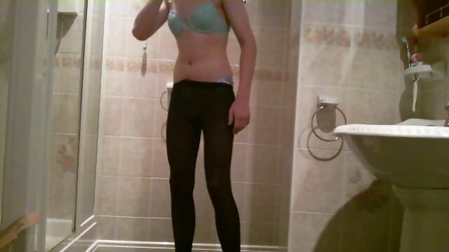 Sizzling Solo: An Amateur Homemade Outfit-Clad Vixen