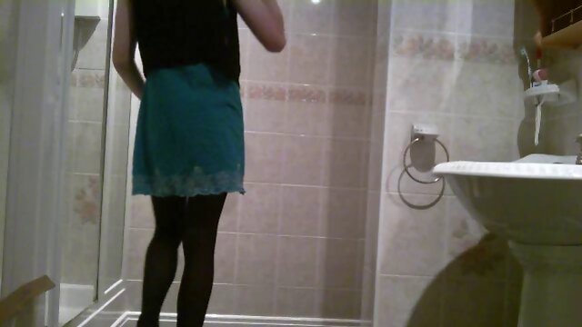 Sizzling Solo: An Amateur Homemade Outfit-Clad Vixen