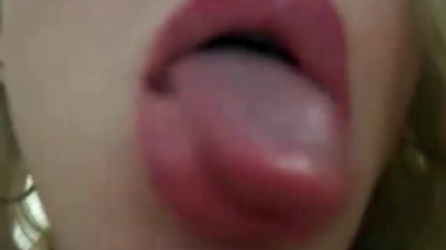 Blonde shemale on Webcam