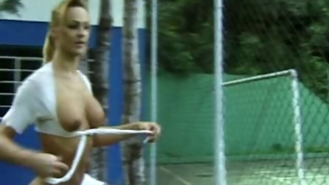 Larissa Shemale behind the scenes