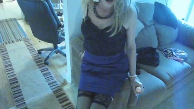 Sexy Amateur Babe J/O in Lingerie and Stockings: Wild Masturbating Climax