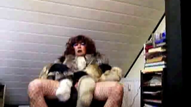 Lustful shemale slut adores fur