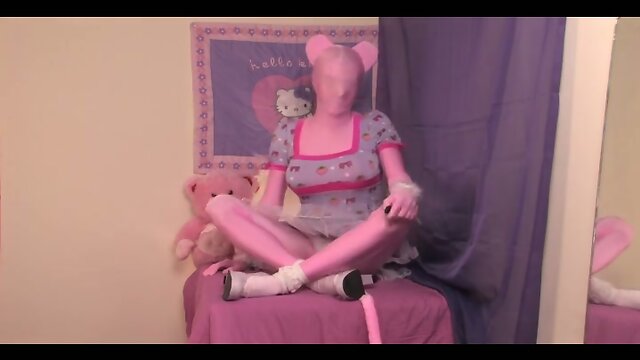 Zentai Cosplay Crossdresser