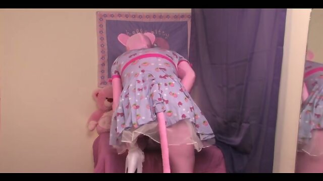 Zentai Cosplay Crossdresser