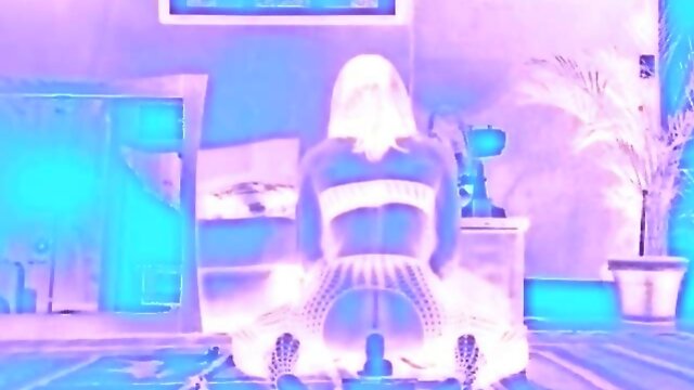 Naughty Amateur`s Solo Masturbation: Arousing & Unforgettable