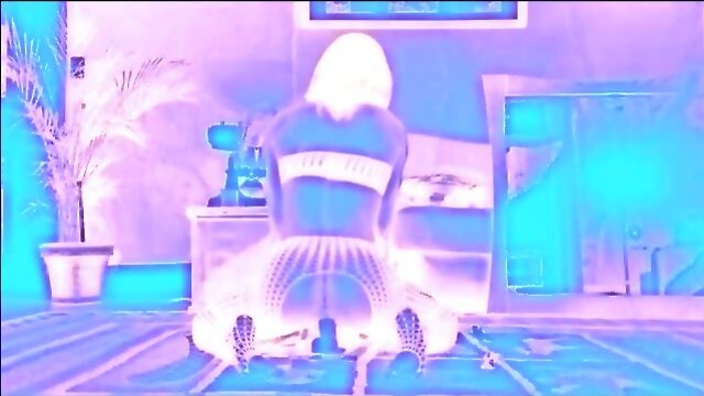 Naughty Amateur`s Solo Masturbation: Arousing & Unforgettable