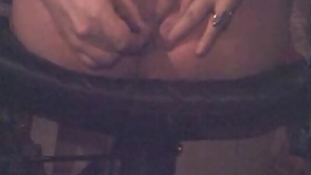 Amateur tranny feet and butthole