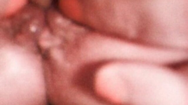 Shaving and spreading my butthole